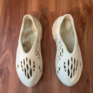 Yeezy Foam Runner ARARAT